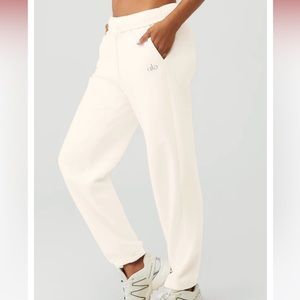 ALO Yoga Cream Sweatpants